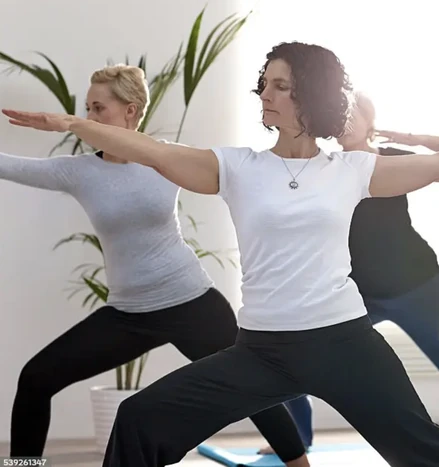 Freundinnenurlaub mit Yoga im Mökki in Lappland